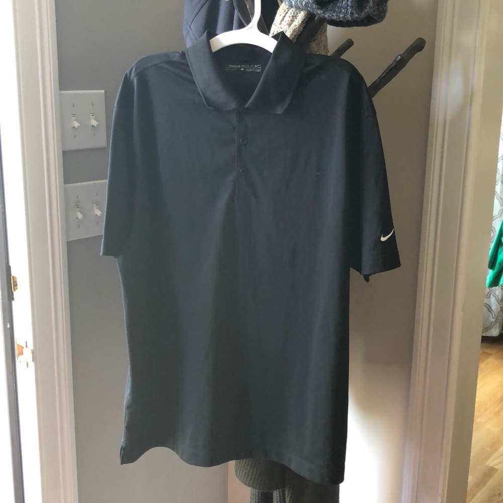 Men’s Nike good shirt large